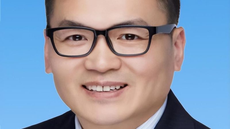 PCB打样工艺流程中的钻孔步骤详解